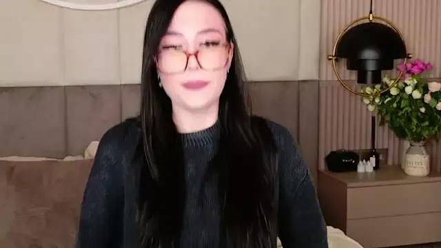 EmmaLawrens on StripChat 