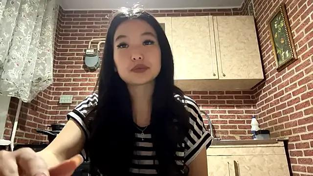 Freechat EmmaLeexth on StripChat