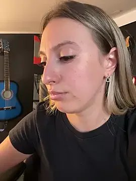 Eva_Ryen on StripChat