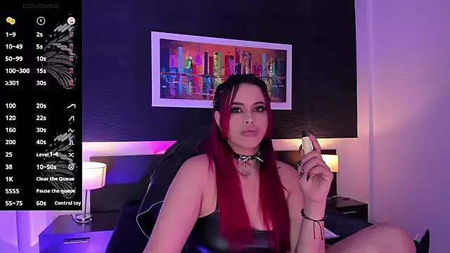 EvaaFoxxy1 on StripChat 