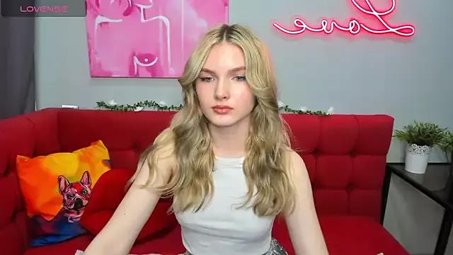 EvelineAmore on StripChat 