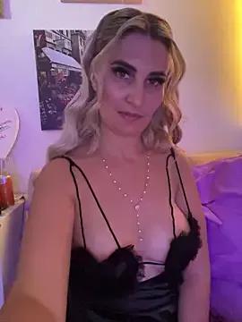 EvelynFrances on StripChat 