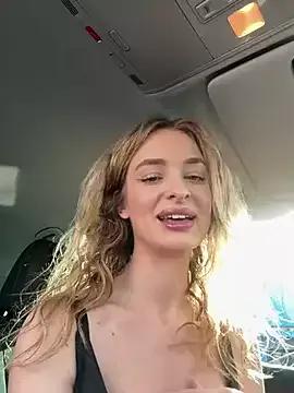 EvieEvans on StripChat 