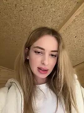 EvieEvans on StripChat 