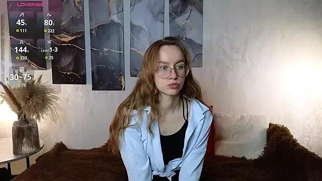 FalineEasterling on StripChat 
