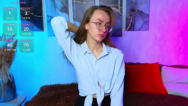 FalineEasterling on StripChat 