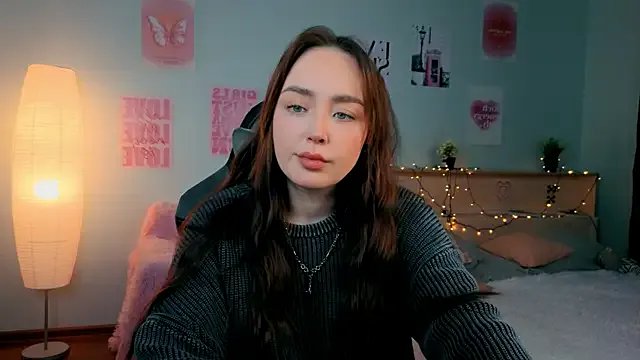 fallin_lovee — tease with panties