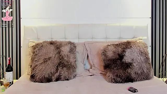 fiorella_paris on StripChat