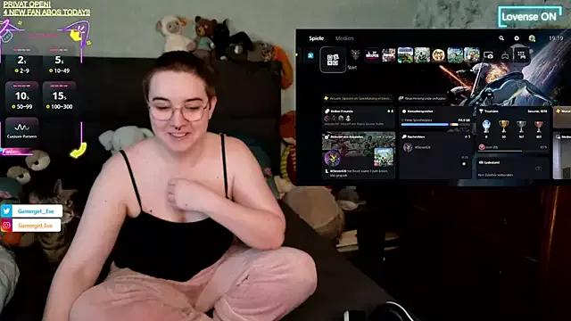 Freechat GamerGirl_Eve on StripChat