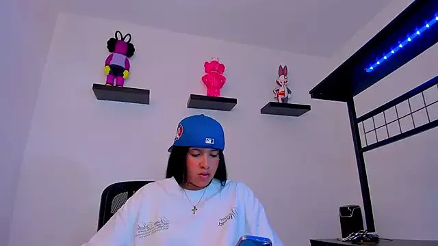 Gangster_Girl on StripChat