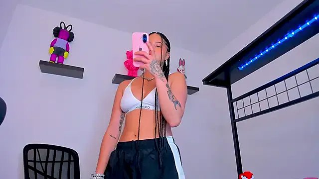 Gangster_Girl on StripChat