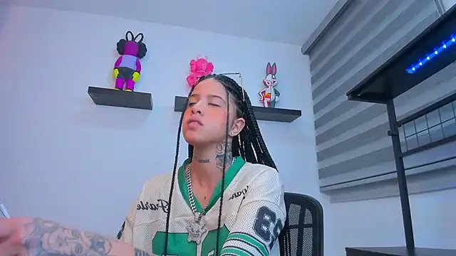 Gangster_Girl on StripChat