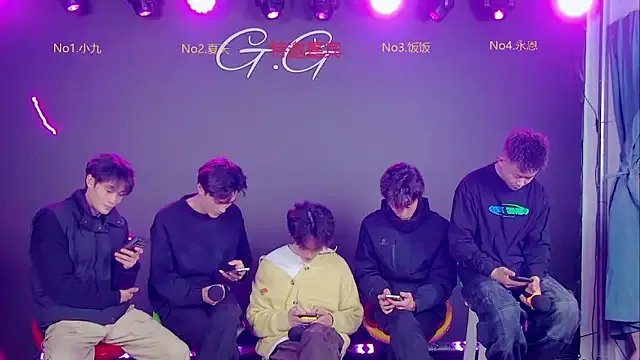 GG-boy002 from StripChat