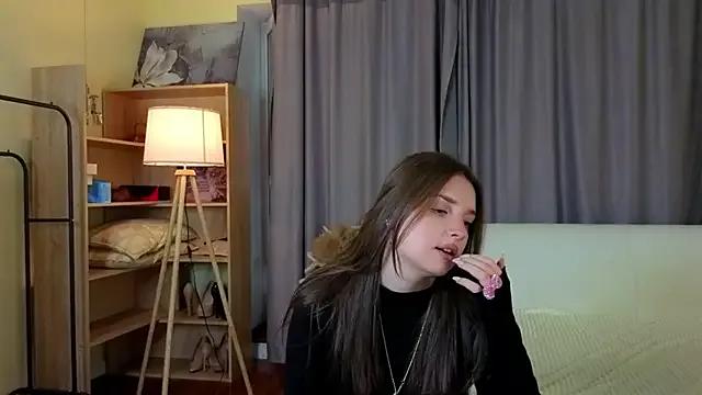 Cute GiaKirtley wants you to fuck her body now GiaKirtley from StripChat