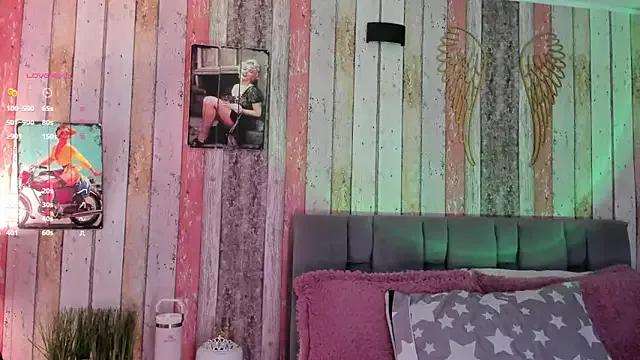 Gigi-bom on StripChat 