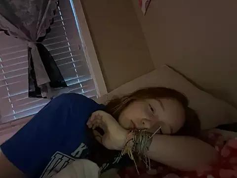 Freechat gingerbabe18 on StripChat