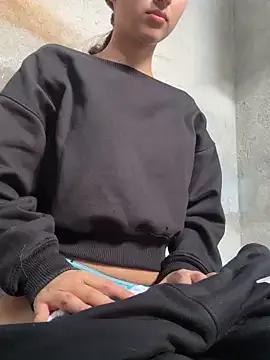 Giselle_miau from StripChat