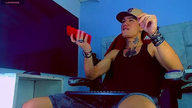 HannibalLester on StripChat 