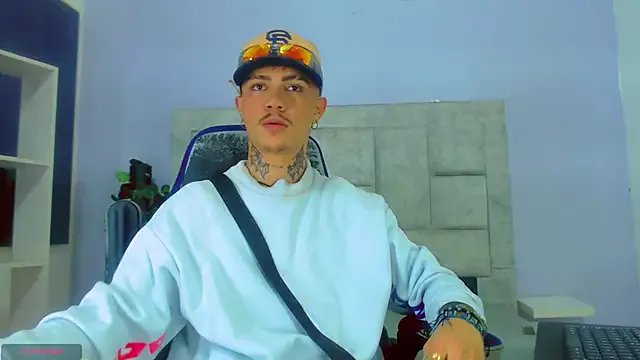 HannibalLester on StripChat 