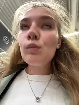 Freechat Holy_Tereza on StripChat