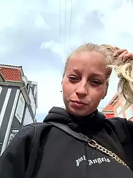 Hr_Fru_Olsen on StripChat 