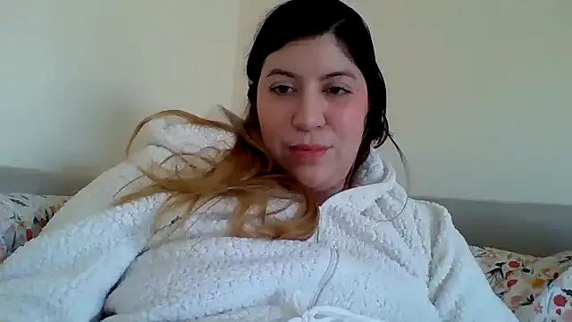 HYPHYtype on StripChat 
