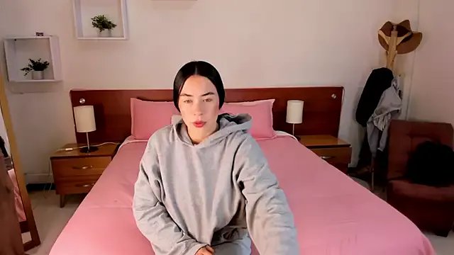 Freechat Icysweetcam on StripChat