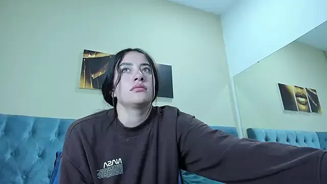 Freechat Icysweetcam on StripChat