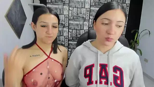 Isa_And_Natasha on StripChat 