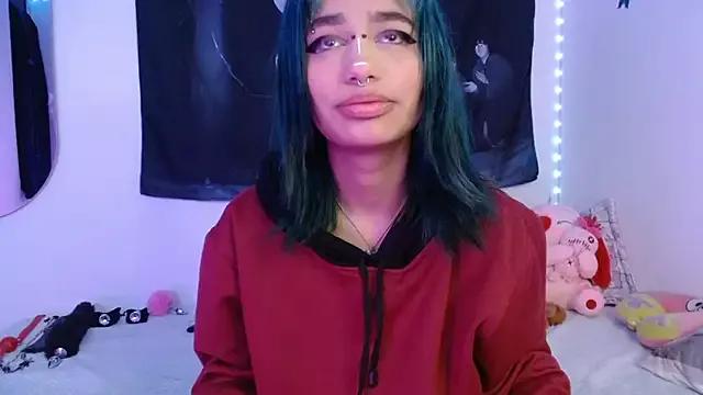 isisjones18 on StripChat 