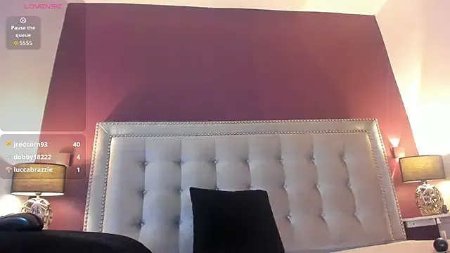 IssyRosse on StripChat 