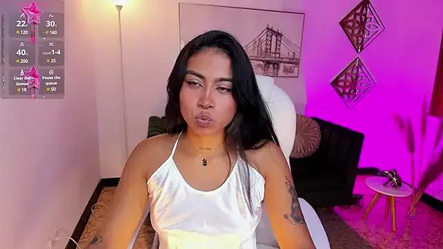 Ivyy_Moon_ on StripChat 