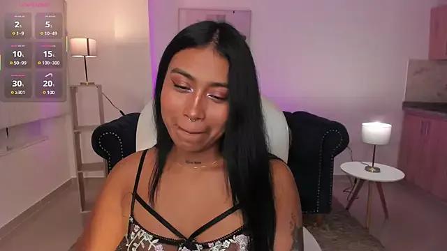 Ivyy_Moon_ on StripChat 
