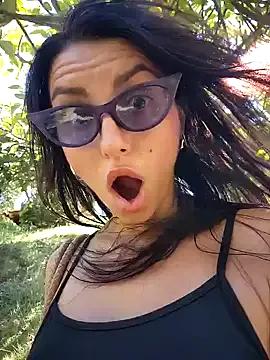 Izabella_Bella on StripChat