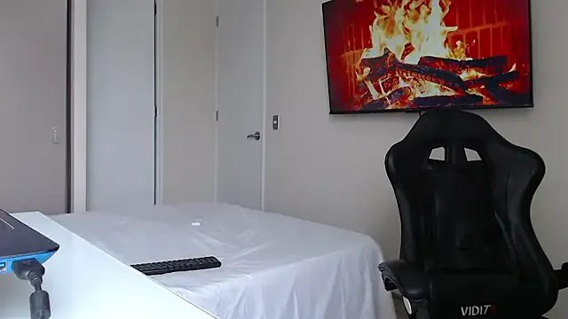 jonhklleyn from StripChat