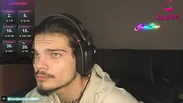 JordanShow on StripChat 