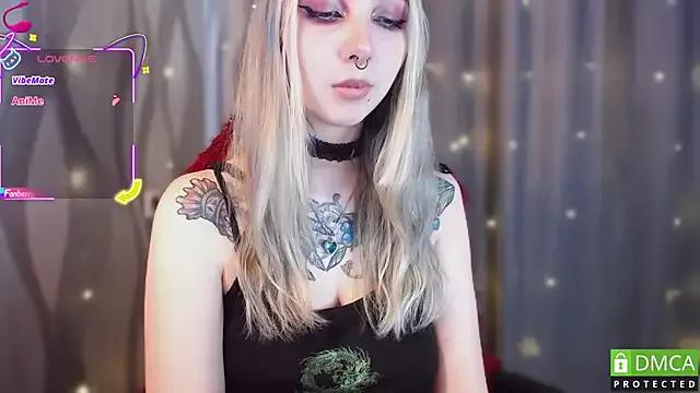 JustMeowGirl on StripChat