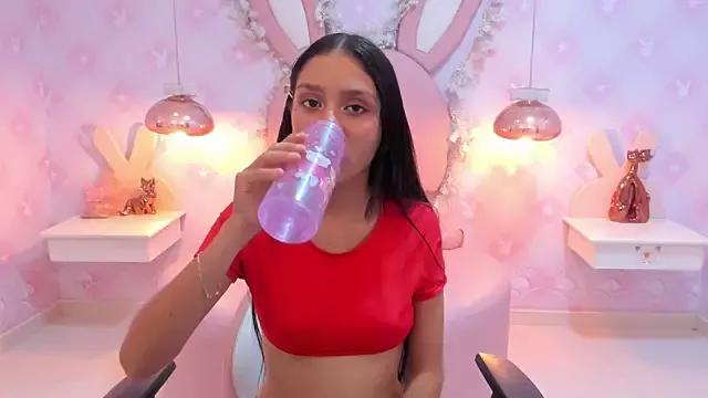KAHTY_JONES on StripChat 