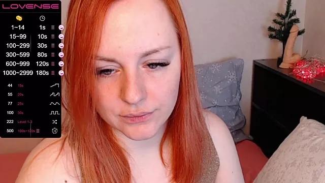 Freechat KiraGee on StripChat