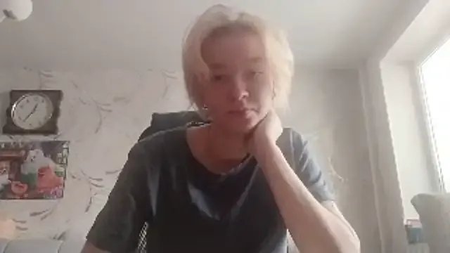 Kirawannavibe on StripChat