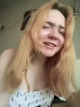 KittySun_shine on StripChat 