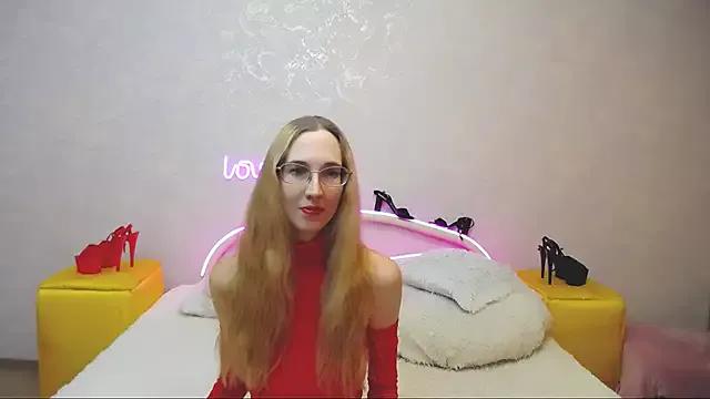 KlaryBrait on StripChat 