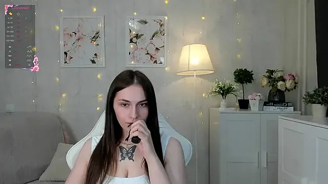 Kriss_beauty — show boobs! 