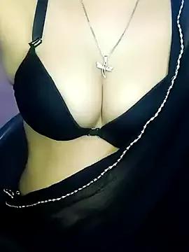 L_ucy1 on StripChat 