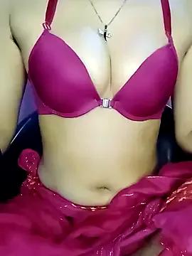 L_ucy1 on StripChat 