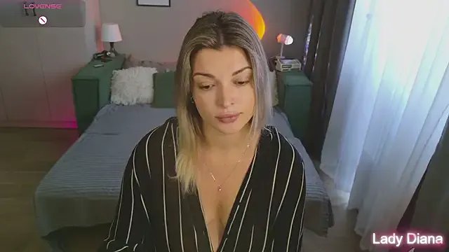 LadyDiLancaster — Oh i love feel you *_* please dont stop