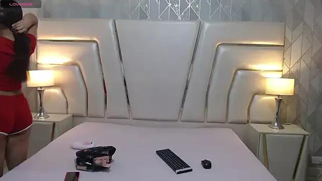 Laila_Miller on StripChat 