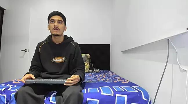 latin_bbc on StripChat 