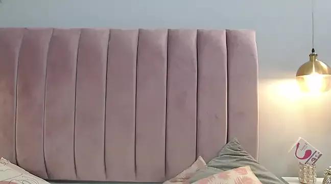 LeenaBrown on StripChat 