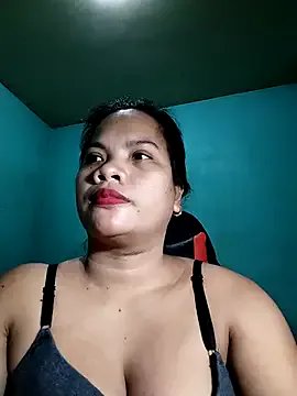 lexilicious_69 on StripChat